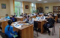 Окончание учебного года отметили школьники в библиотеке