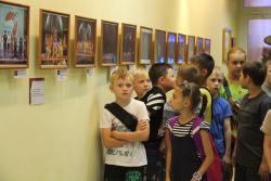 Фотовыставка «Волшебство театра – любимому городу!»