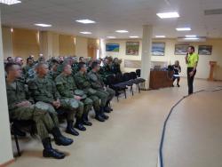 Военнослужащие посмотрели в библиотеке фильм о природе Хабаровского края