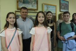 Ко Дню Рождения города библиотека им. Н. Островского порадовала своих читателей новой художественной выставкой