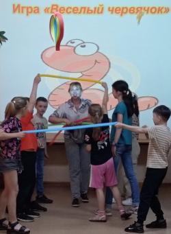 Познавательно- игровая программа – «Путешествие по необычным музеям мира »       « Хотите, верьте, хотите нет!»