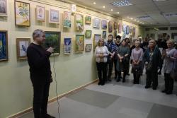 Открытие художественной выставки «Воспоминания о лете» прошло в библиотеке.