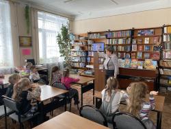 Книжкин дом (экскурсия в библиотеку)